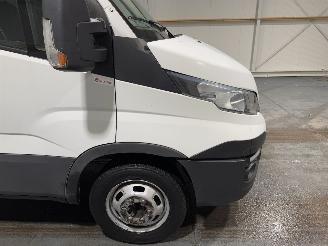 Iveco Daily 35C 2.3d 100kW Clima DUBBELLUCHT picture 16