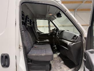 Iveco Daily 35C 2.3d 100kW Clima DUBBELLUCHT picture 30