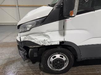 Iveco Daily 35C 2.3d 100kW Clima DUBBELLUCHT picture 15