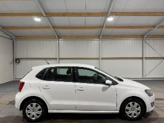 krockskadad bil auto Volkswagen Polo 1.2 44kW Airco Navi 2013/3