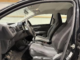 Peugeot 108 1.0e-VTi 53kW Active picture 20