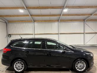 krockskadad bil auto Ford Focus 1.0Titanium 92kW Airco 2017/7
