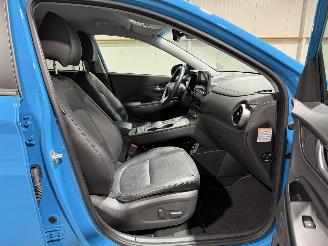 Hyundai Kona 64kWh EV 150kW Premium picture 38