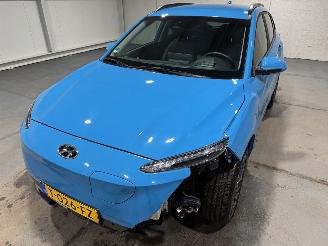 Hyundai Kona 64kWh EV 150kW Premium picture 21