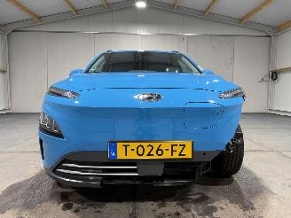 Hyundai Kona 64kWh EV 150kW Premium picture 23