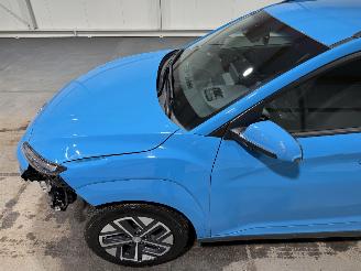 Hyundai Kona 64kWh EV 150kW Premium picture 17