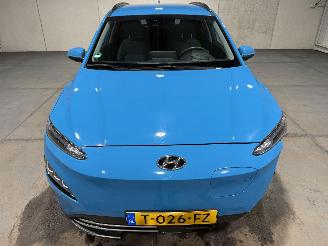 Hyundai Kona 64kWh EV 150kW Premium picture 20