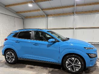 Hyundai Kona 64kWh EV 150kW Premium picture 2