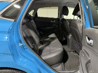 Hyundai Kona 64kWh EV 150kW Premium picture 37