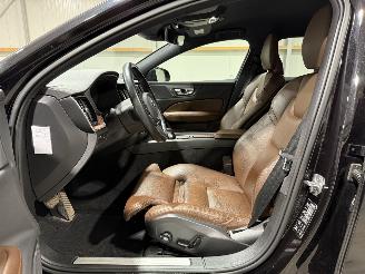 Volvo V-60 Cross Country 2.0 B5 184kW Automaat AWD Pro picture 13