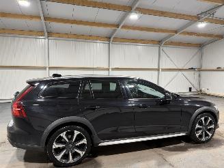 Volvo V-60 Cross Country 2.0 B5 184kW Automaat AWD Pro picture 5