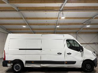skadebil bedrijf Renault Master 2.3 dCi 96kW Airco L3H2 T35 2017/10