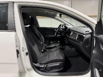 Kia Rio 1.0T-GDi 74kW MHEV Dynamicline picture 33