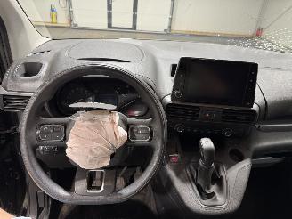 Toyota Proace CITY 1.5D-4D 73kW Navigator Long picture 33