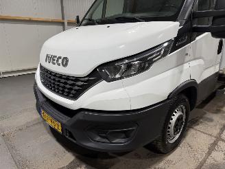 Iveco Daily 2.3 35S16 115kW Automaat Airco Bakwagen picture 19