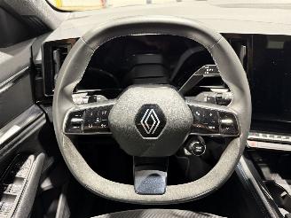 Renault Austral 1.2E-Tech 96kW FullHybrid 200 Iconic Esprit Alpine picture 33