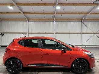 krockskadad bil auto Renault Clio 0.9TCe 66kW Dynamique 2013/1