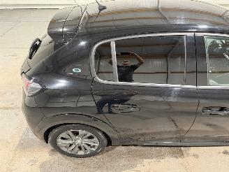 Peugeot e-208 50kWh Allure Pack 100kW Automaat picture 18