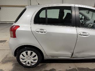 Toyota Yaris 1.3VVTi 64kW Sol picture 18