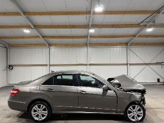 krockskadad bil auto Mercedes E-klasse E200CGI 135kW Automaat Business Class Elegance 2011/3