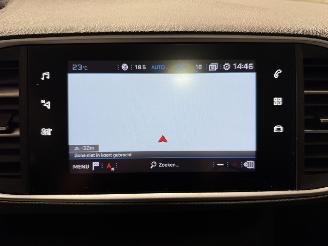 Peugeot 308 SW 1.2 81kW Clima PureTech Blue Lease Premium picture 32