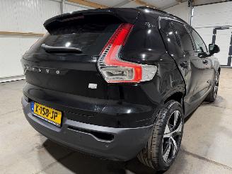 Volvo XC40 78kWh Recharge 300kW AWD R-Design picture 26