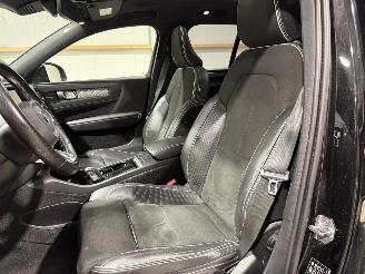 Volvo XC40 78kWh Recharge 300kW AWD R-Design picture 29