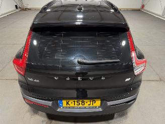 Volvo XC40 78kWh Recharge 300kW AWD R-Design picture 22