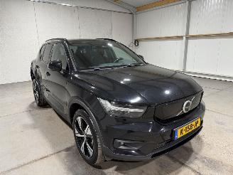 Volvo XC40 78kWh Recharge 300kW AWD R-Design picture 3