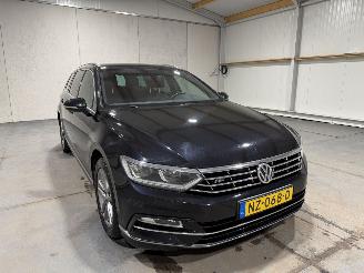 Volkswagen Passat 1.6TDI 88kW Automaat Highline Business R picture 3
