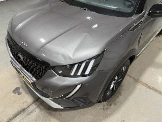 Peugeot 2008 1.2 PureTech 96kW Automaat GT picture 21
