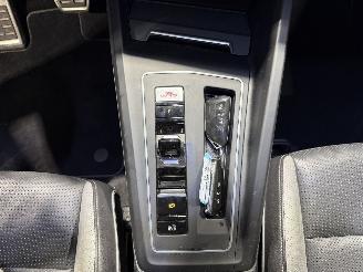 Volkswagen Golf GTE 1.4eHybrid 110kW Automaat Pano picture 42