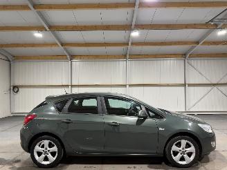 Damaged car Opel Astra 1.4 74kW Edition 2011/4
