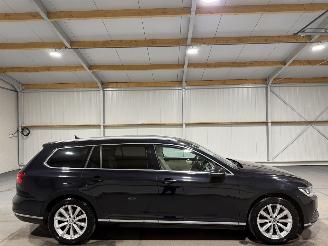 Vaurioauto  passenger cars Volkswagen Passat 1.4TSI 110kW Automaat ACT Highline 2015/6