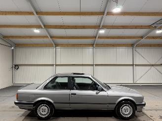 damaged passenger cars BMW 3-serie 316i  73kW Origineel NL   NAP 1990/1