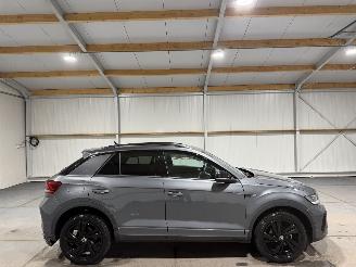 krockskadad bil auto Volkswagen T-Roc 1.5TSI 110kW Automaat R-Line 2024/5