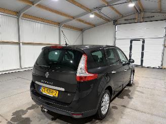 Renault Grand-scenic 1.9dCi 96kW Privilege picture 6