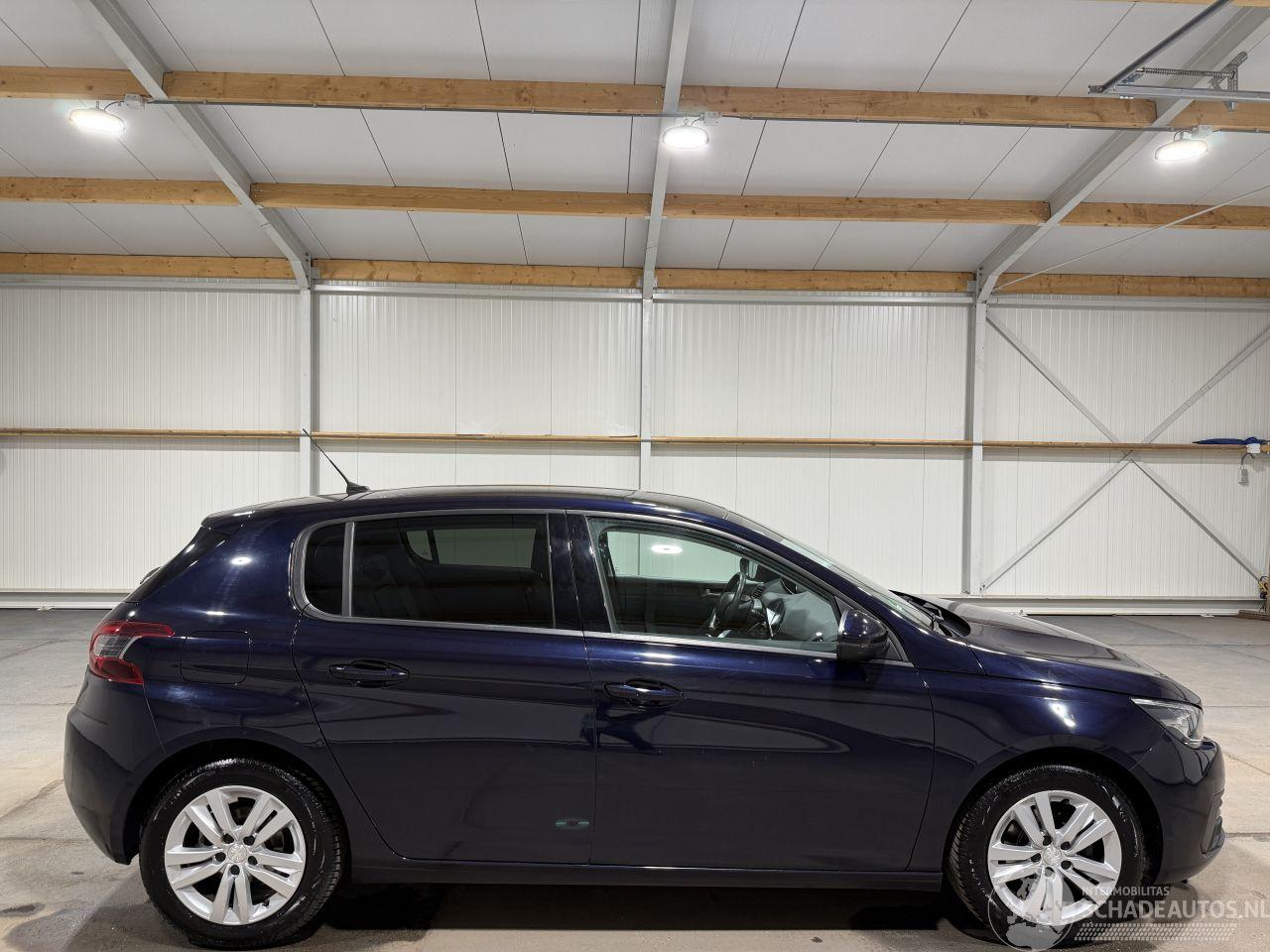 Peugeot 308 1.2PureTech 81kW Blue Lease Executive