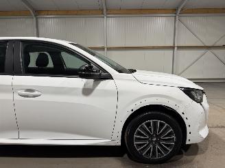 Peugeot e-208 50 kWh EV 350 picture 14