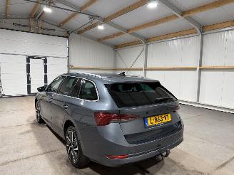 Skoda Octavia 1.4TSI iV 110kW Automaat PHEV Business Edition picture 12