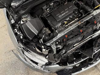 Opel Astra 1.4Turbo 103kW Edition picture 25