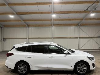 skadebil auto Ford Focus 1.0 EcoBoost 92kW Hybrid Titanium 2022/11