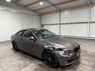 BMW 3-serie 320i 125kW Airco Executive picture 2