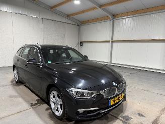 BMW 3-serie 318i 100kW Automaat Luxury Edition picture 3