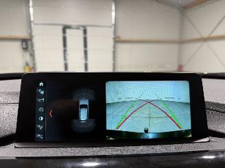 BMW 3-serie 318i 100kW Automaat Luxury Edition picture 20