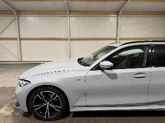 BMW 3-serie 318i 115kW Automaat Clima Camera Navi Touring picture 13