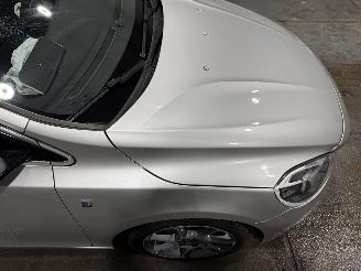 Volvo V-40 1.6T2 88kW Clima Summum picture 18