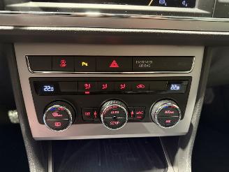 Seat Leon 1.6TDI 85kW Xcellence Business Intense Pano Leder picture 33