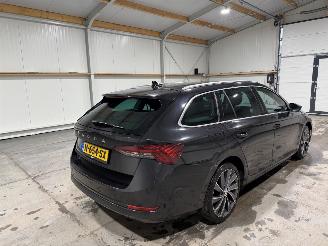 Skoda Octavia 1.5TSI 110kW First Edition picture 6