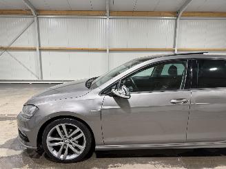 Volkswagen Golf 1.4TSI 110kW ACT Business Edition R Pano picture 13